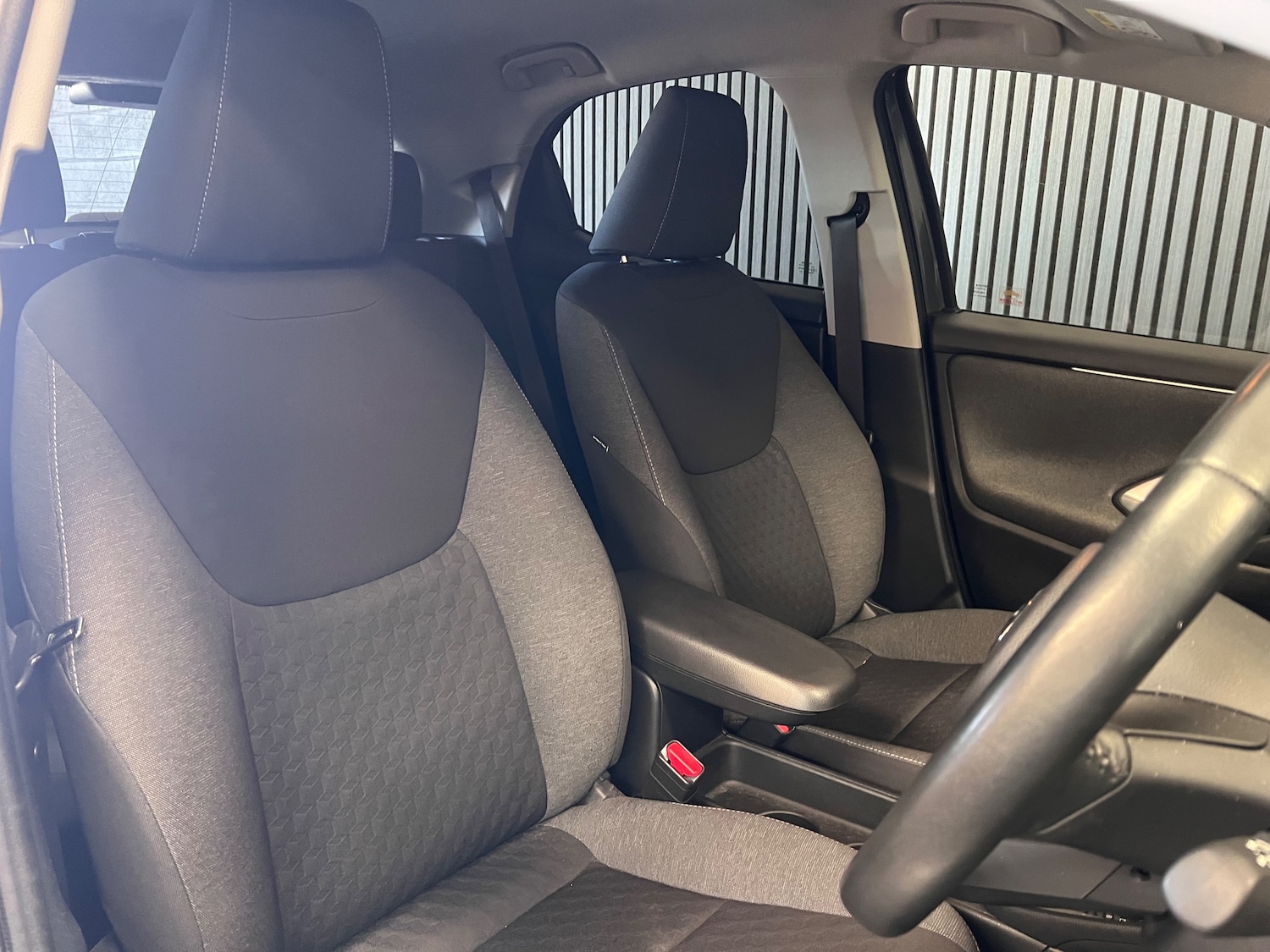 Used Toyota Yaris 2020 for sale - 77919125: Photo 2