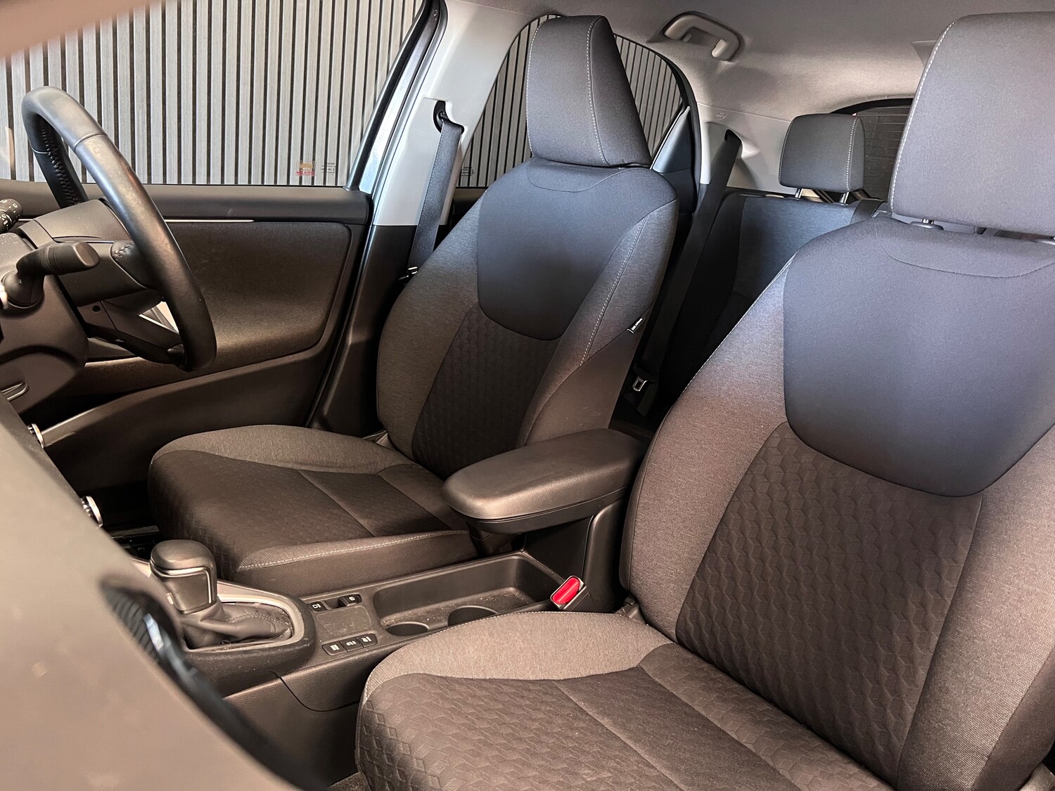 Used Toyota Yaris 2020 for sale - 77919125: Photo 24