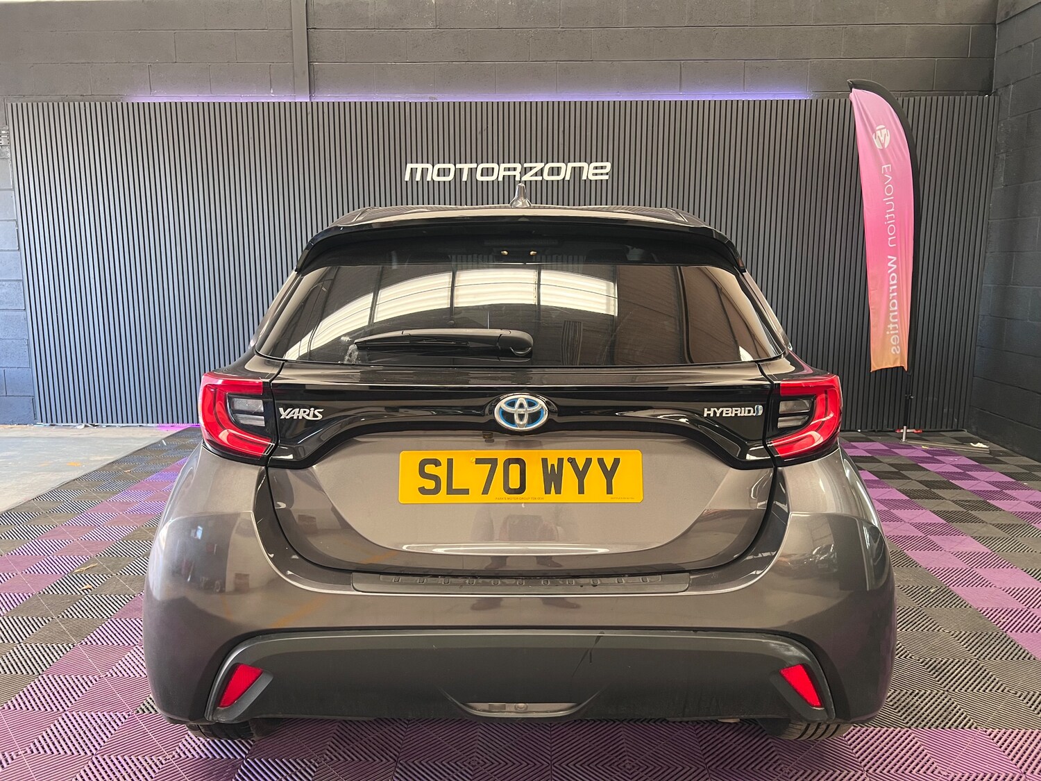 Used Toyota Yaris 2020 for sale - 77919125: Photo 25