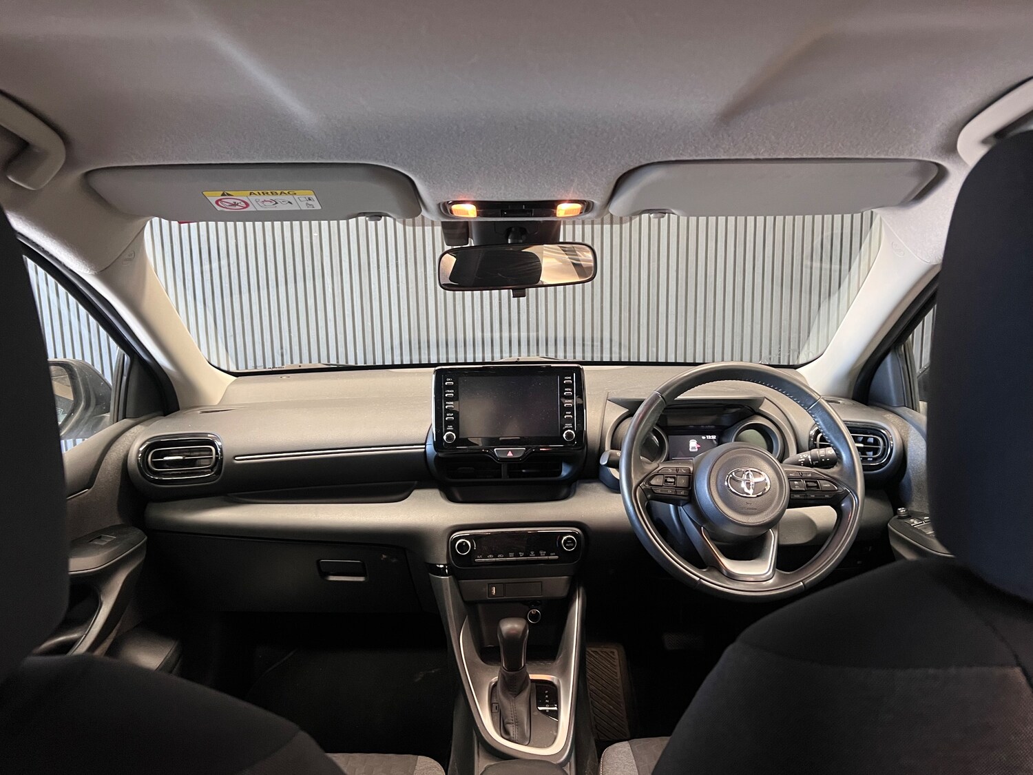 Used Toyota Yaris 2020 for sale - 77919125: Photo 27