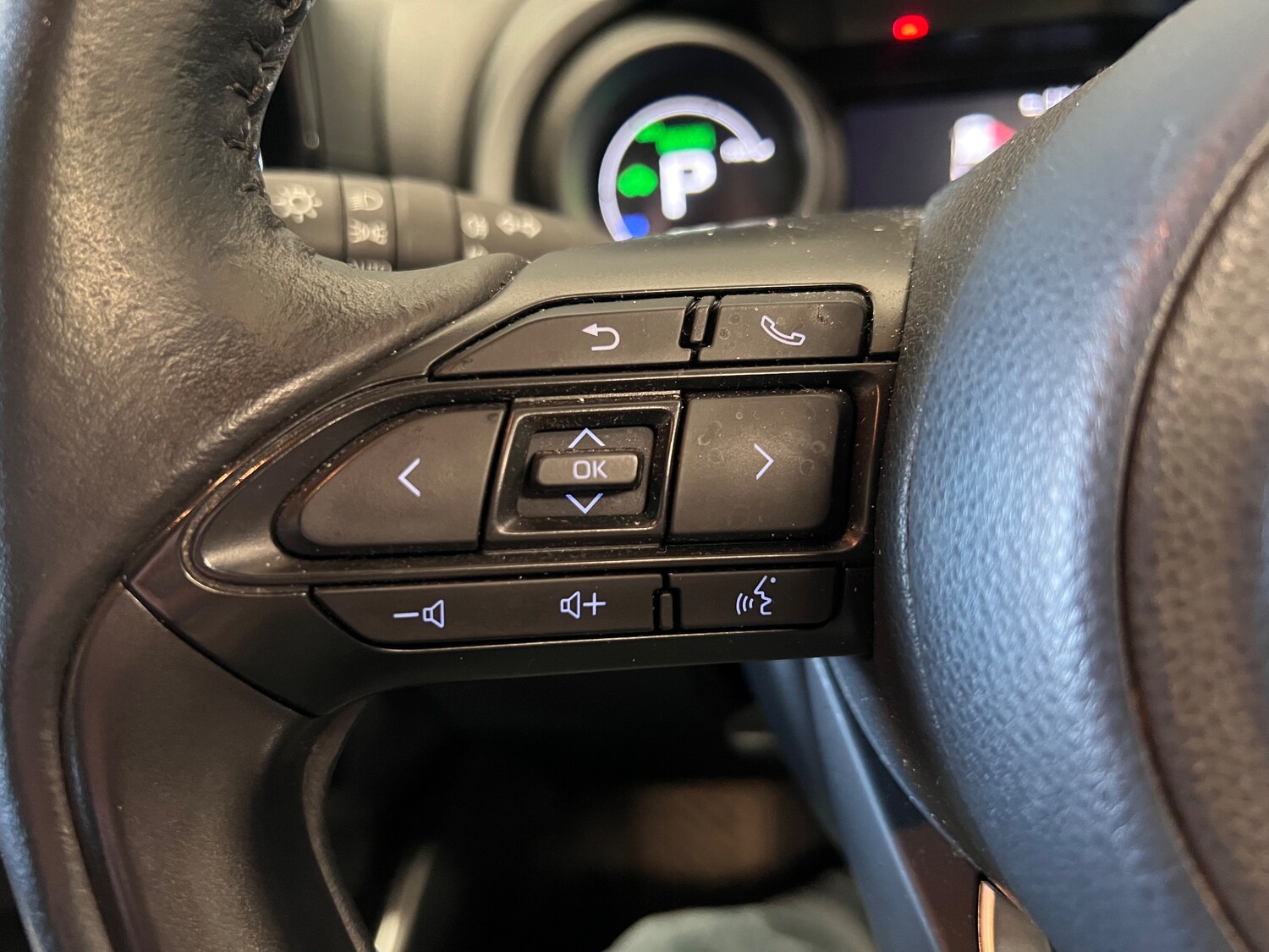 Used Toyota Yaris 2020 for sale - 77919125: Photo 33