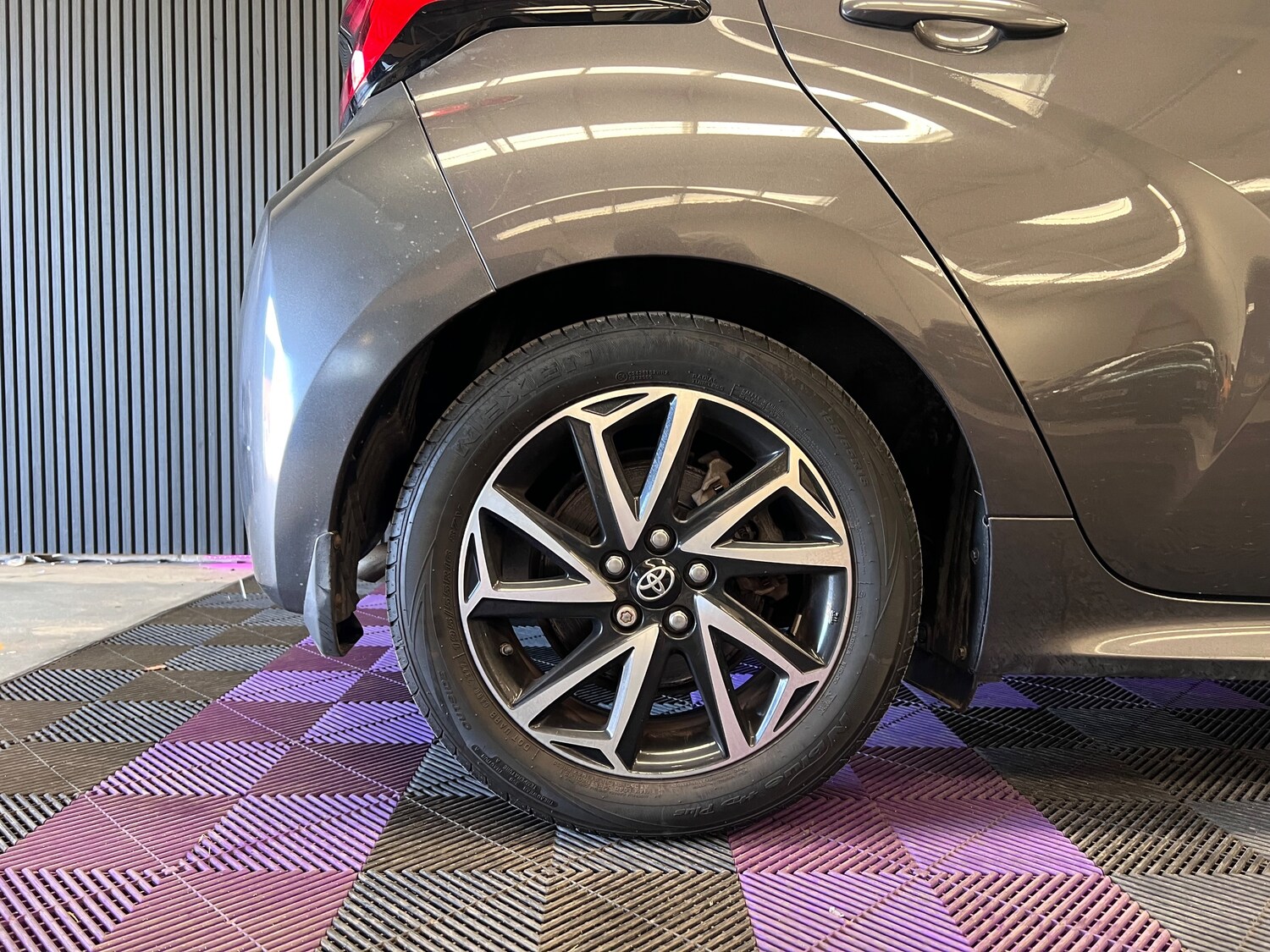 Used Toyota Yaris 2020 for sale - 77919125: Photo 44