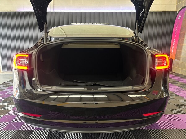 Used Tesla Model 3 2021 for sale - 76198108: Photo 19