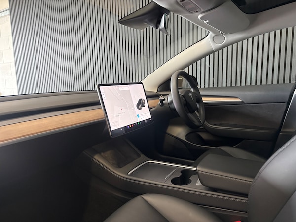 Used Tesla Model 3 2021 for sale - 76198108: Photo 9