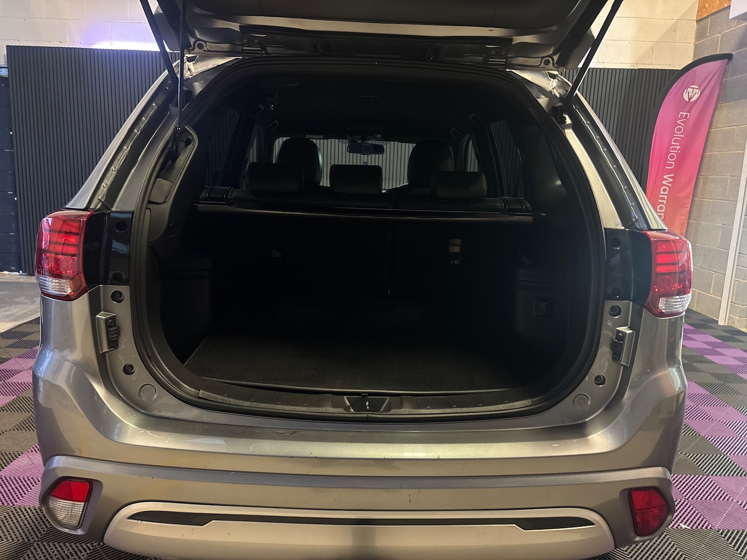 Used Mitsubishi Outlander 2019 for sale - 76875108: Photo 29