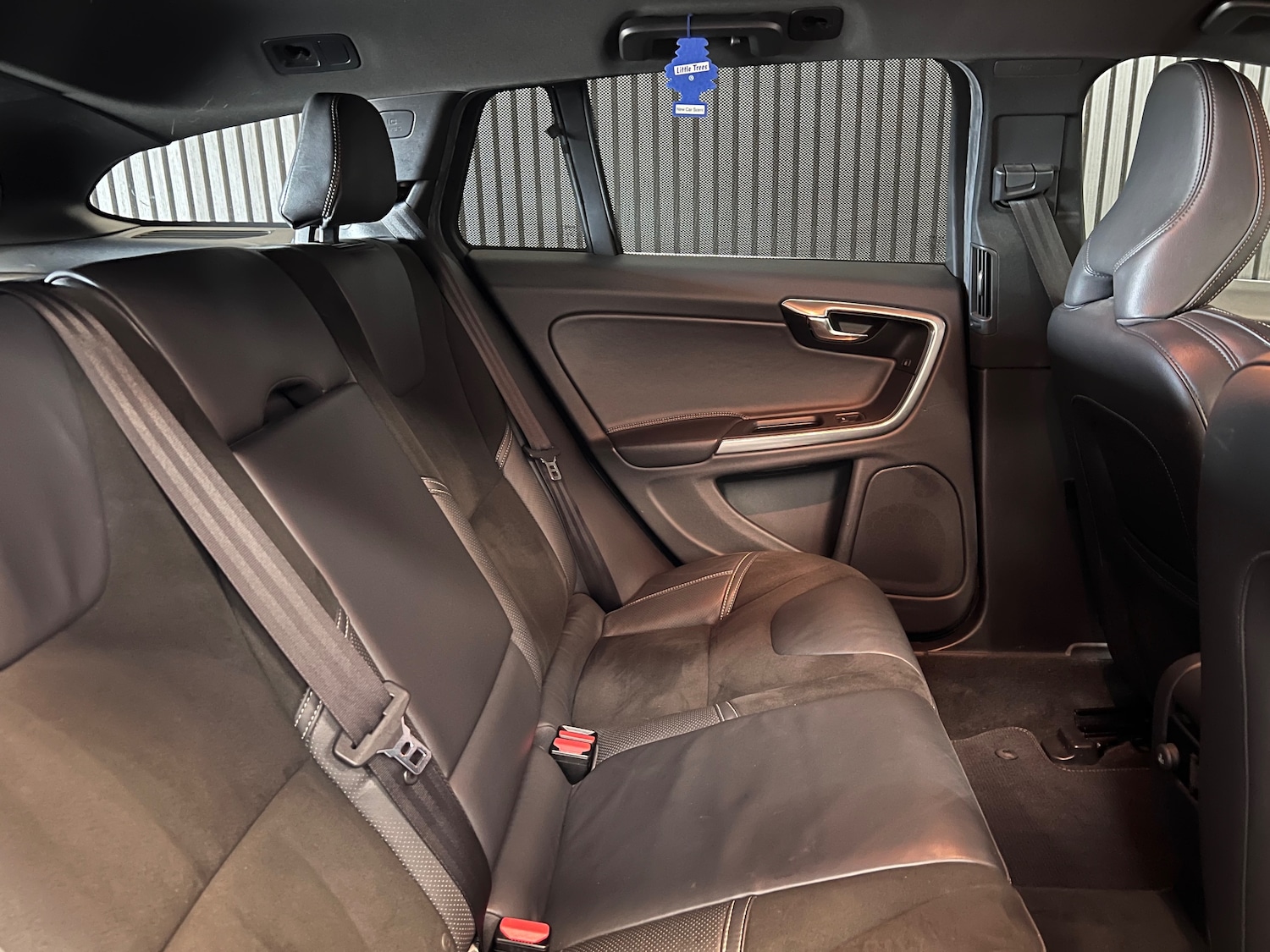 Used Volvo V60 2016 for sale - 77620375: Photo 12