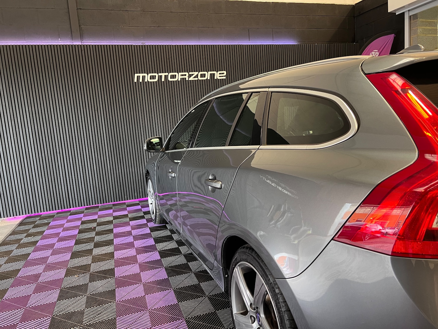 Used Volvo V60 2016 for sale - 77620375: Photo 26