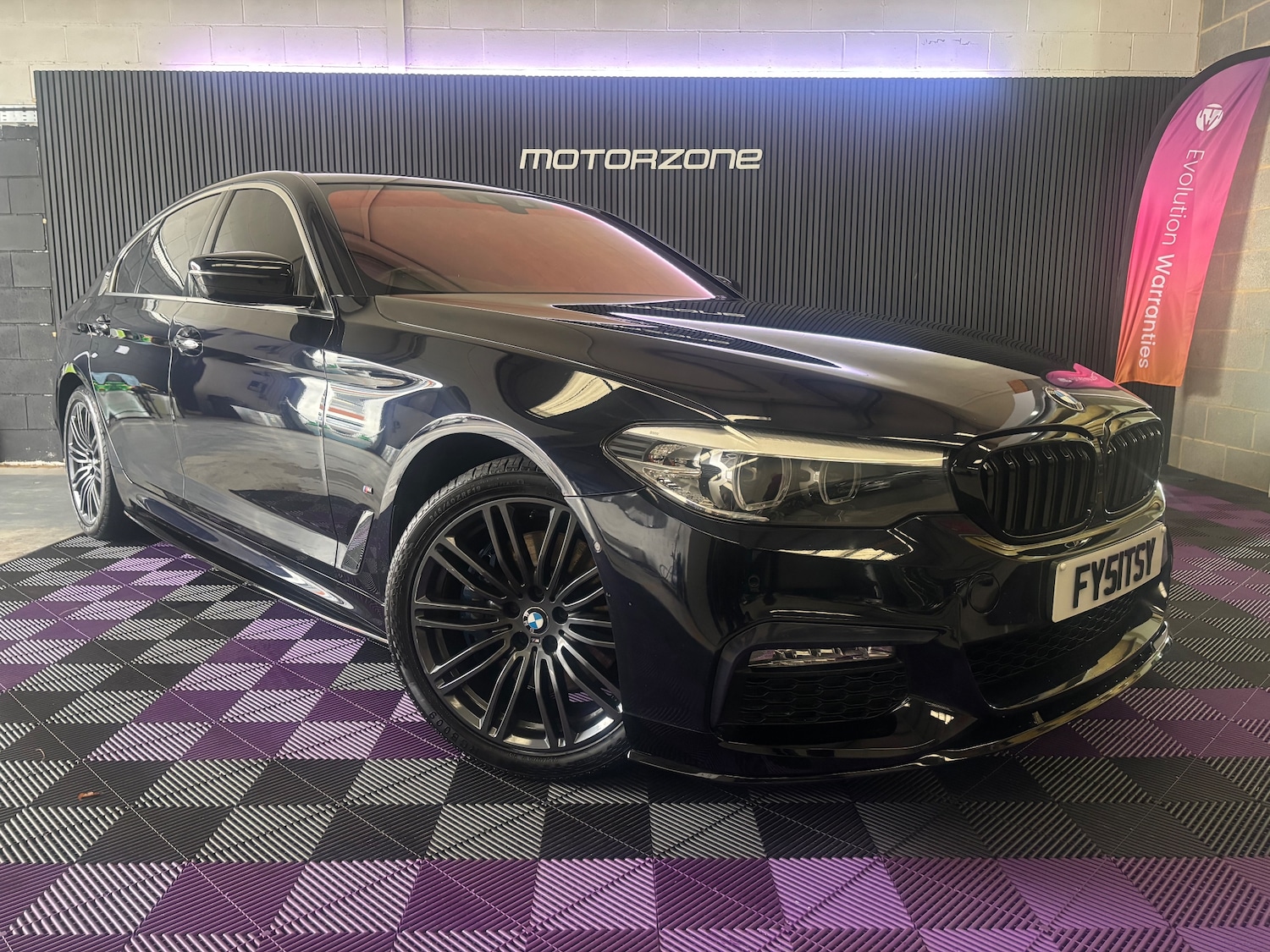 Used BMW 5 Series 2018 for sale - 76339312: Photo 1