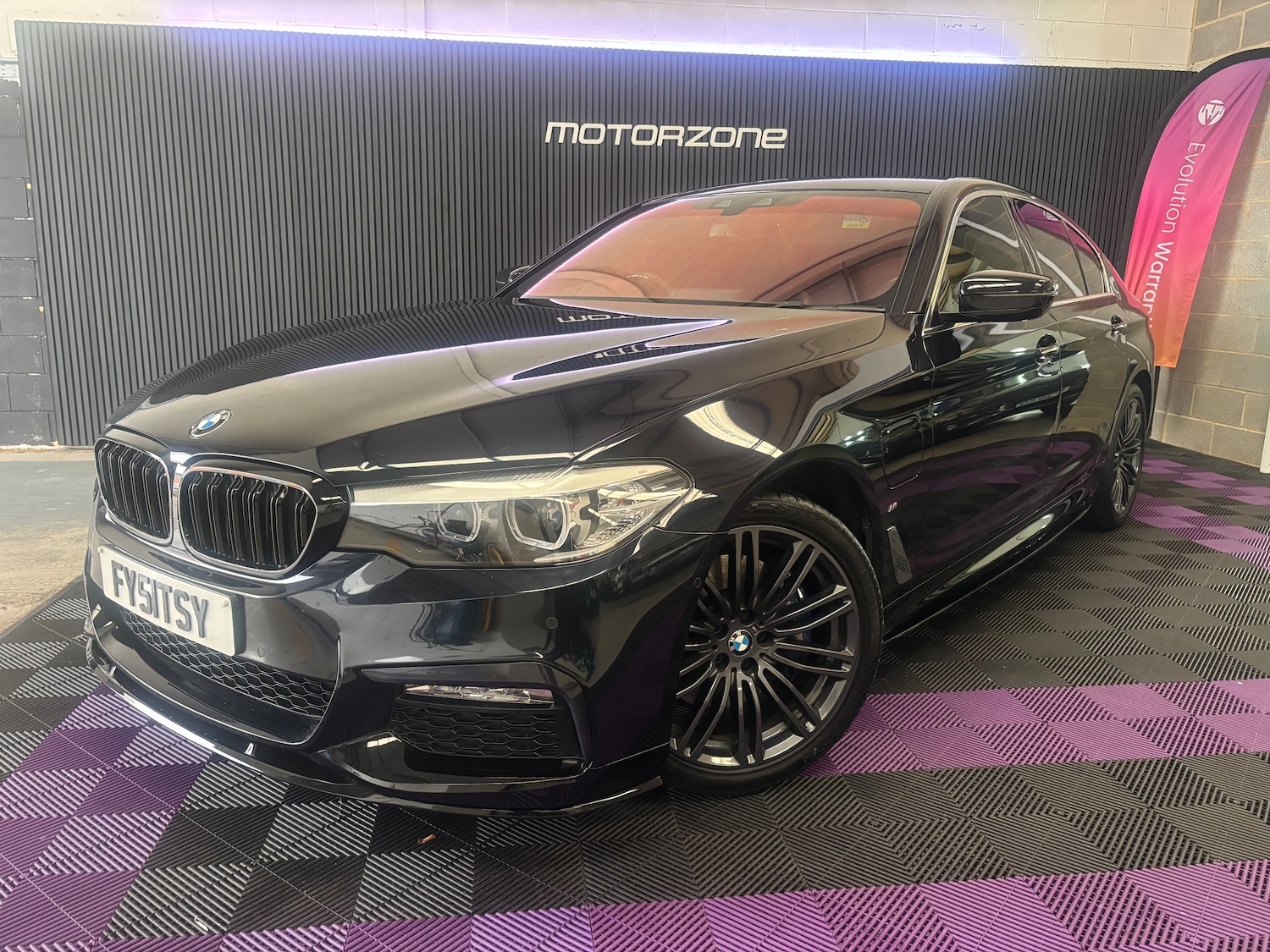 Used BMW 5 Series 2018 for sale - 76339312: Photo 13