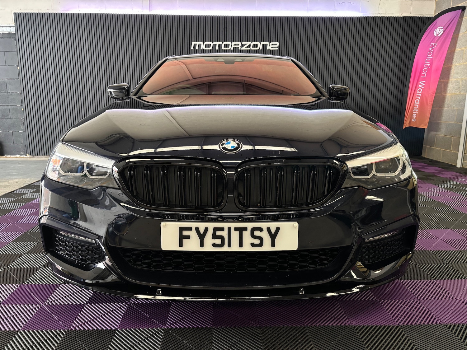 Used BMW 5 Series 2018 for sale - 76339312: Photo 2