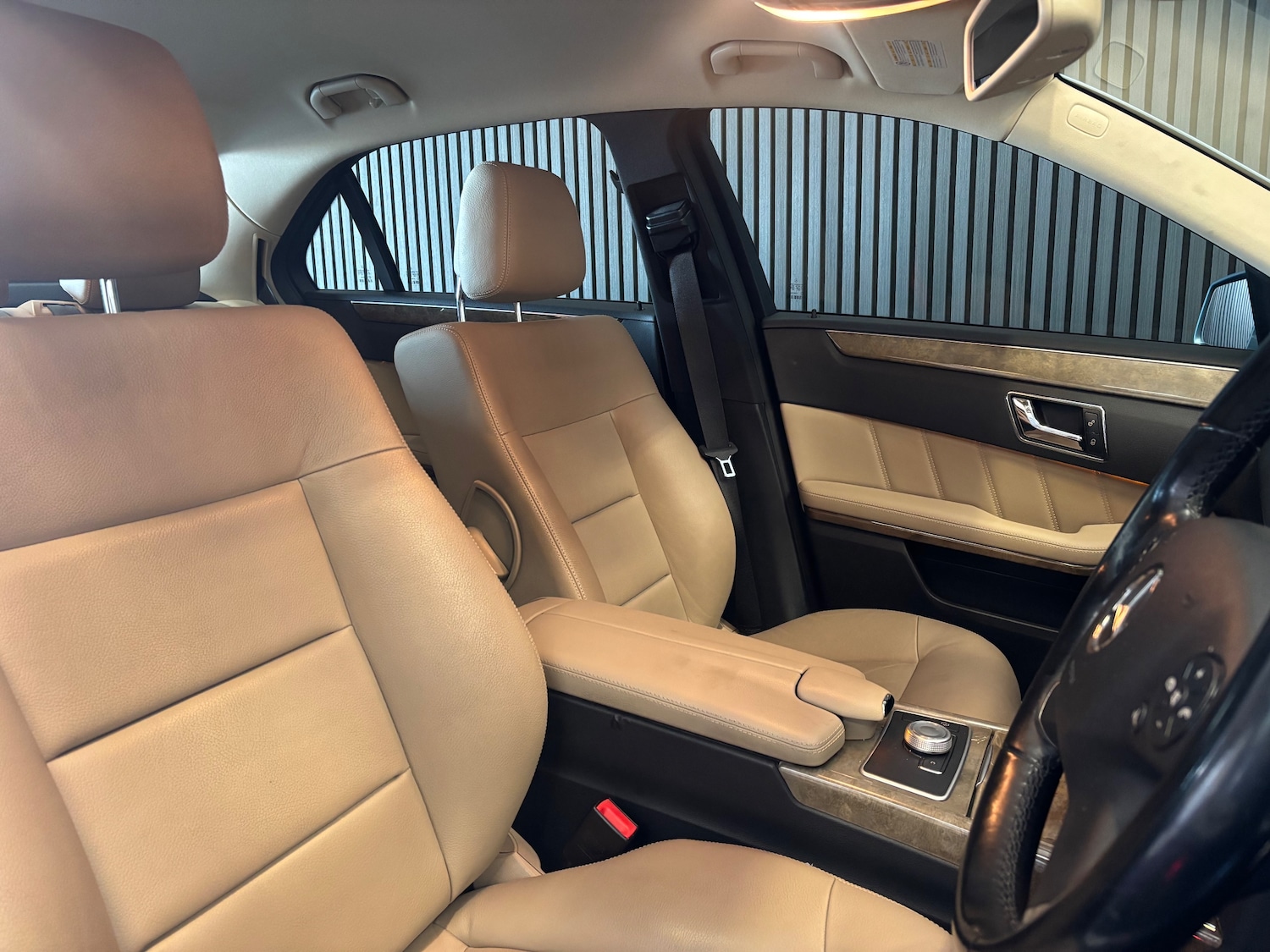 Used Mercedes-Benz E Class 2010 for sale - 76716421: Photo 12