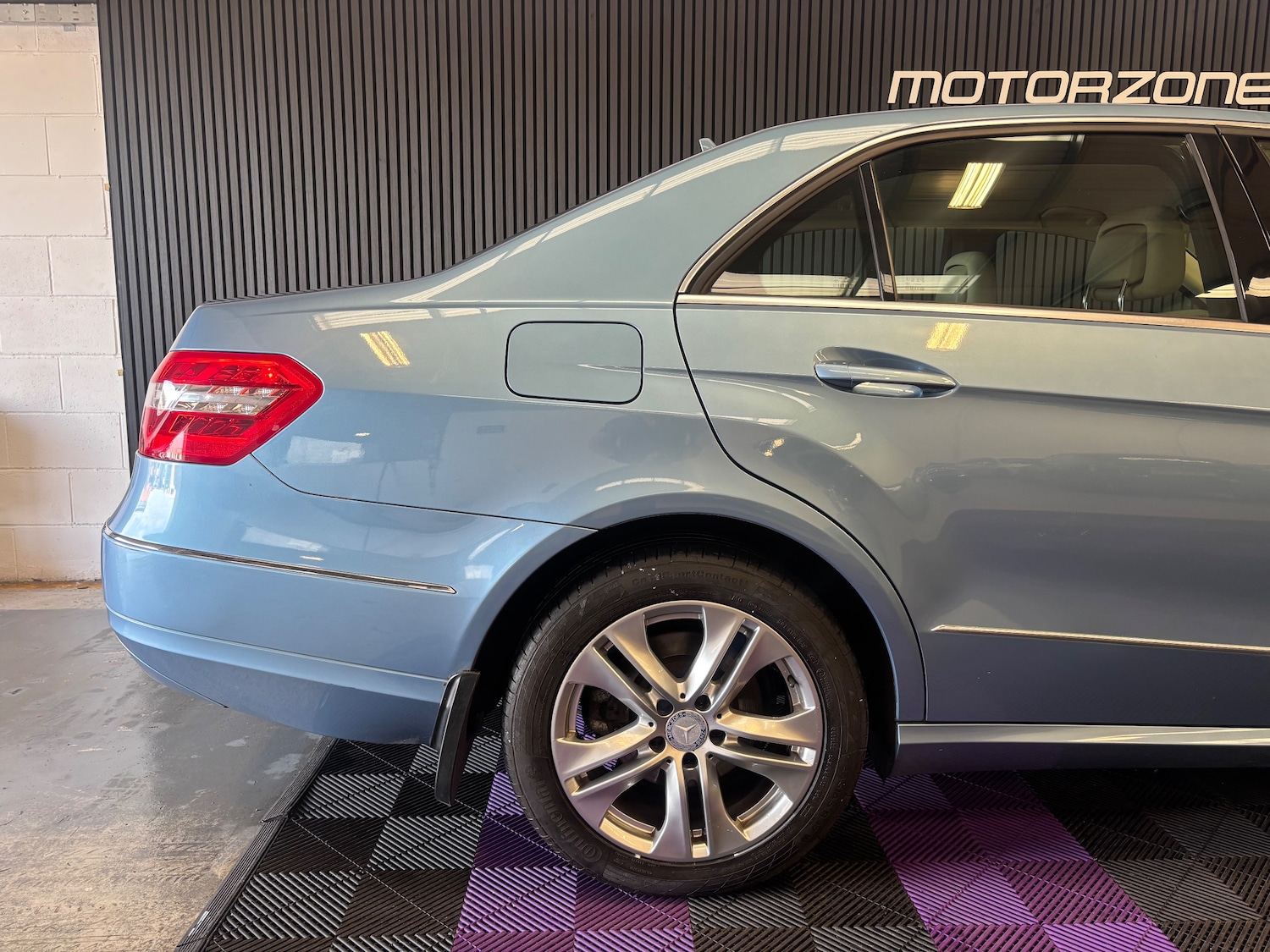 Used Mercedes-Benz E Class 2010 for sale - 76716421: Photo 20