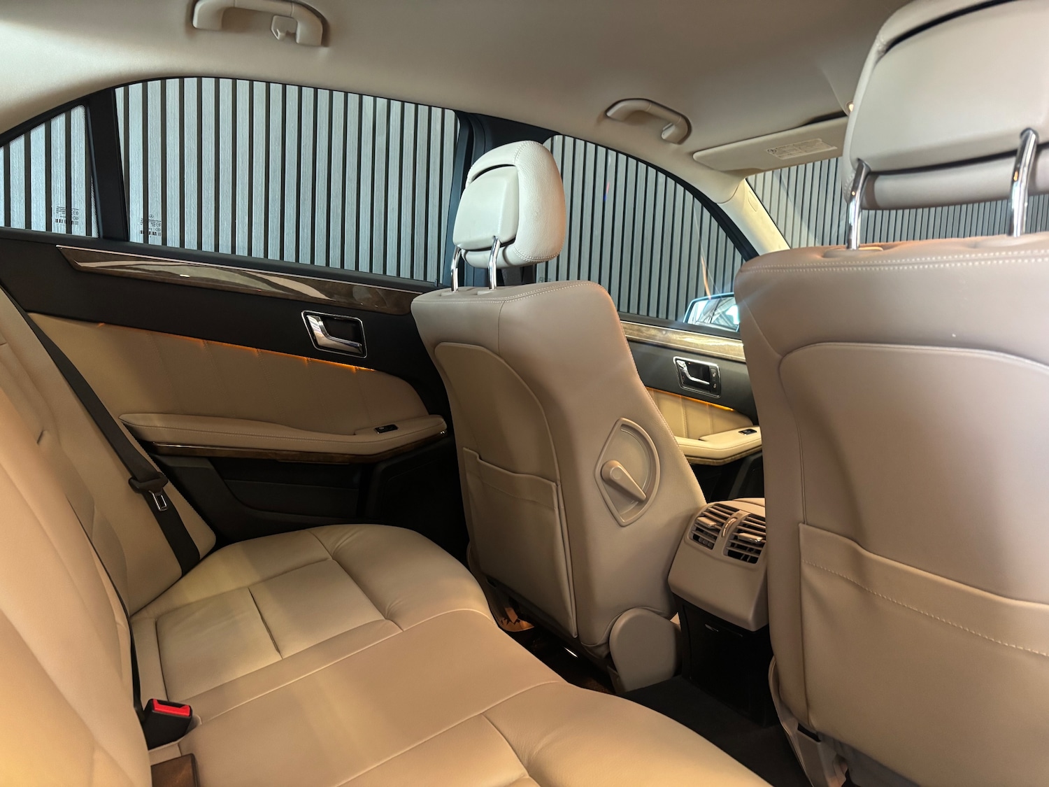 Used Mercedes-Benz E Class 2010 for sale - 76716421: Photo 22