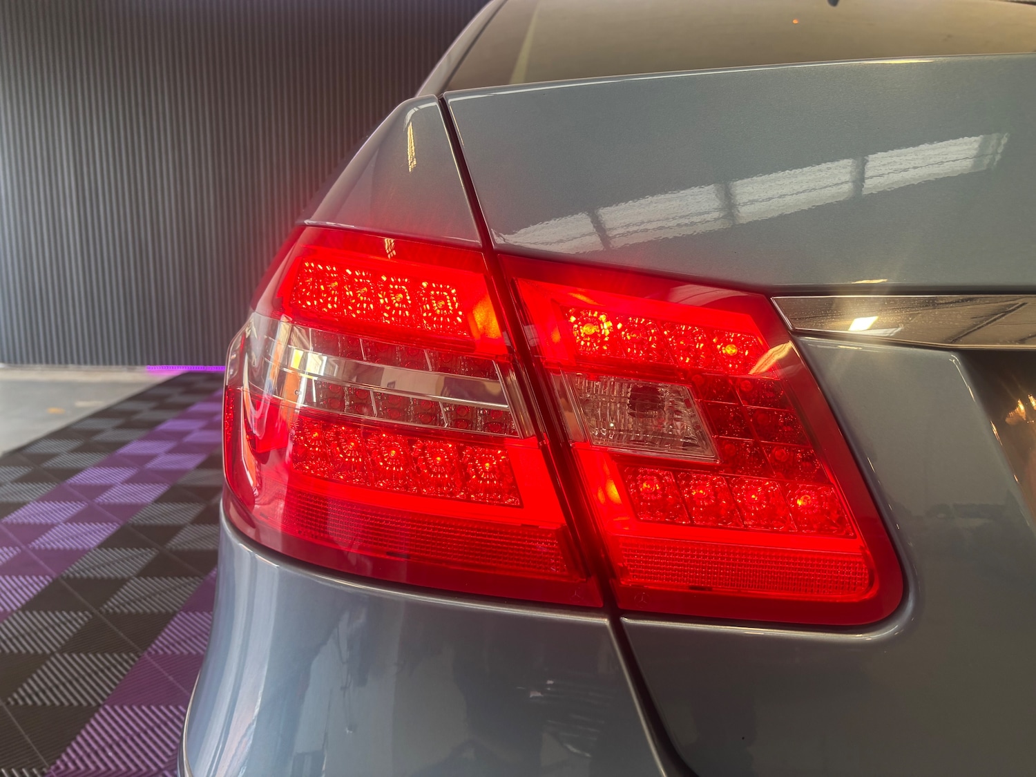 Used Mercedes-Benz E Class 2010 for sale - 76716421: Photo 29