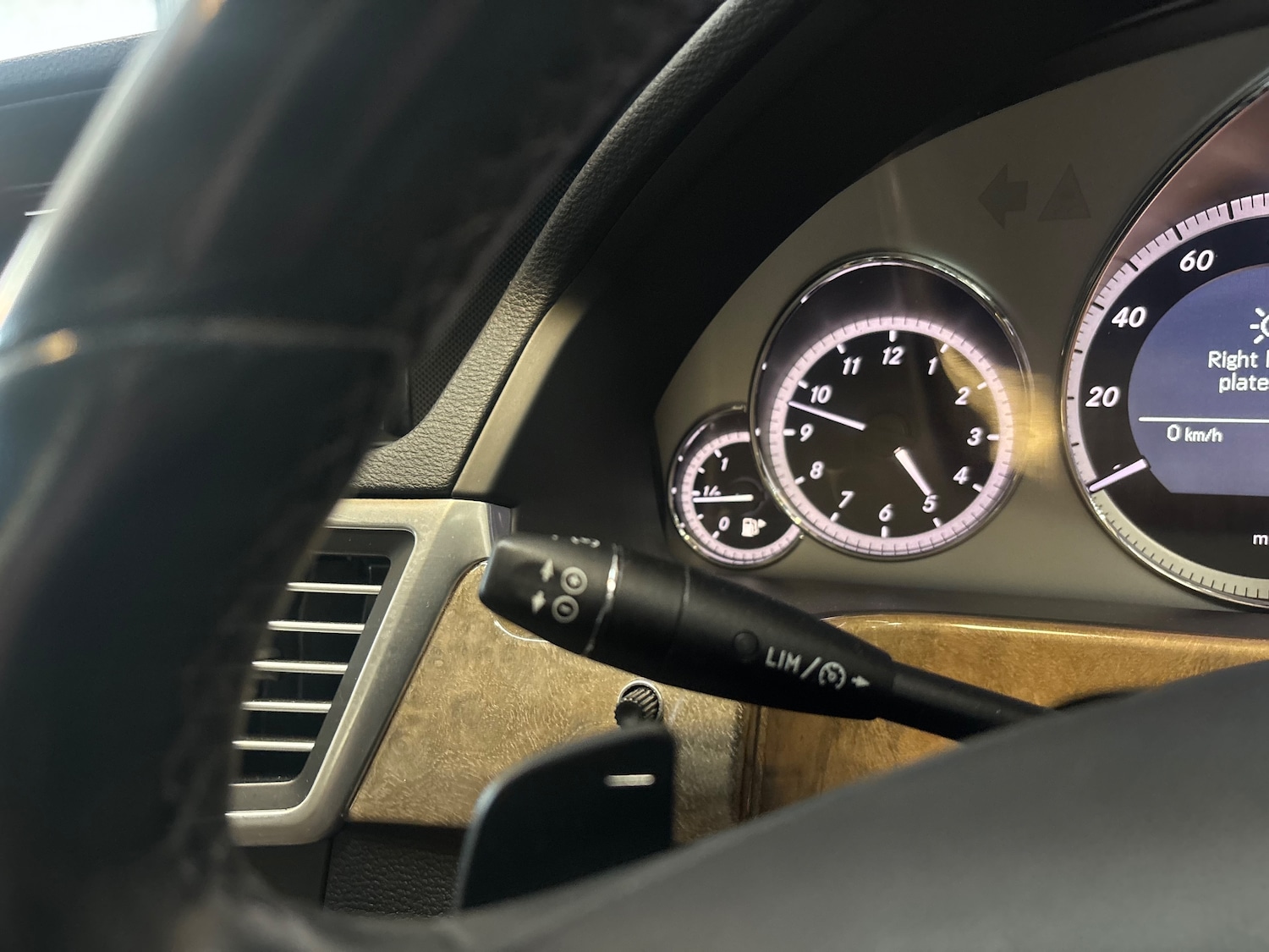 Used Mercedes-Benz E Class 2010 for sale - 76716421: Photo 42