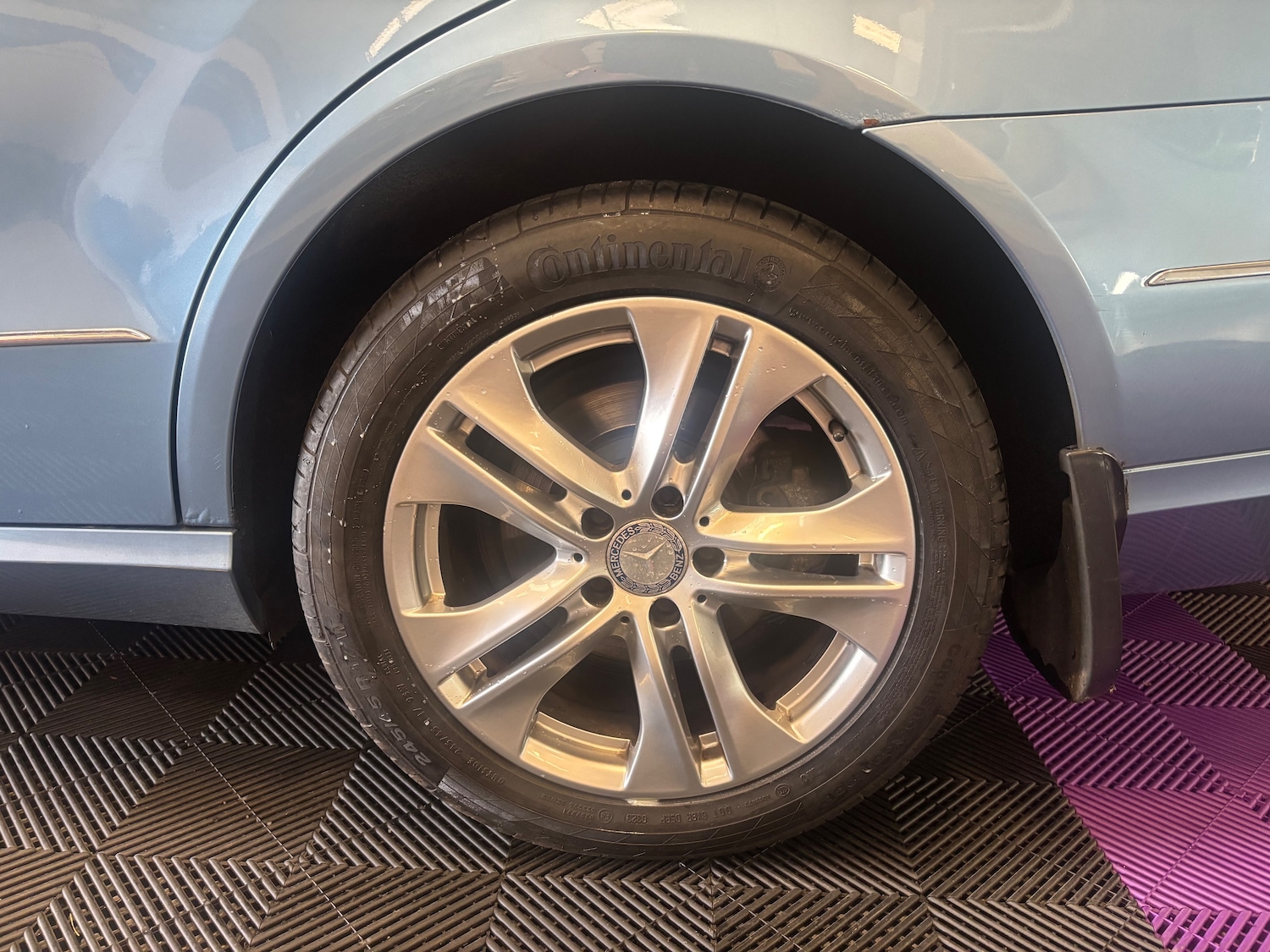 Used Mercedes-Benz E Class 2010 for sale - 76716421: Photo 45