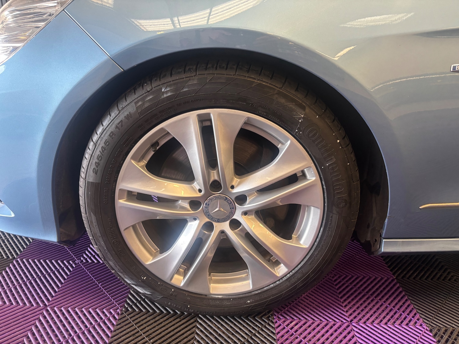 Used Mercedes-Benz E Class 2010 for sale - 76716421: Photo 46