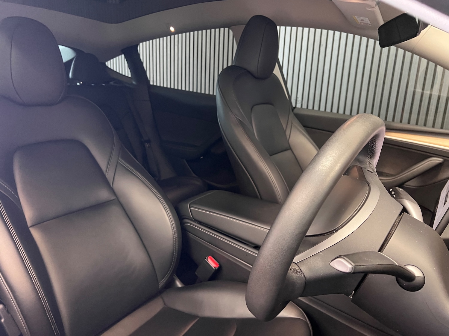 Used Tesla Model Y 2022 for sale - 77951720: Photo 2