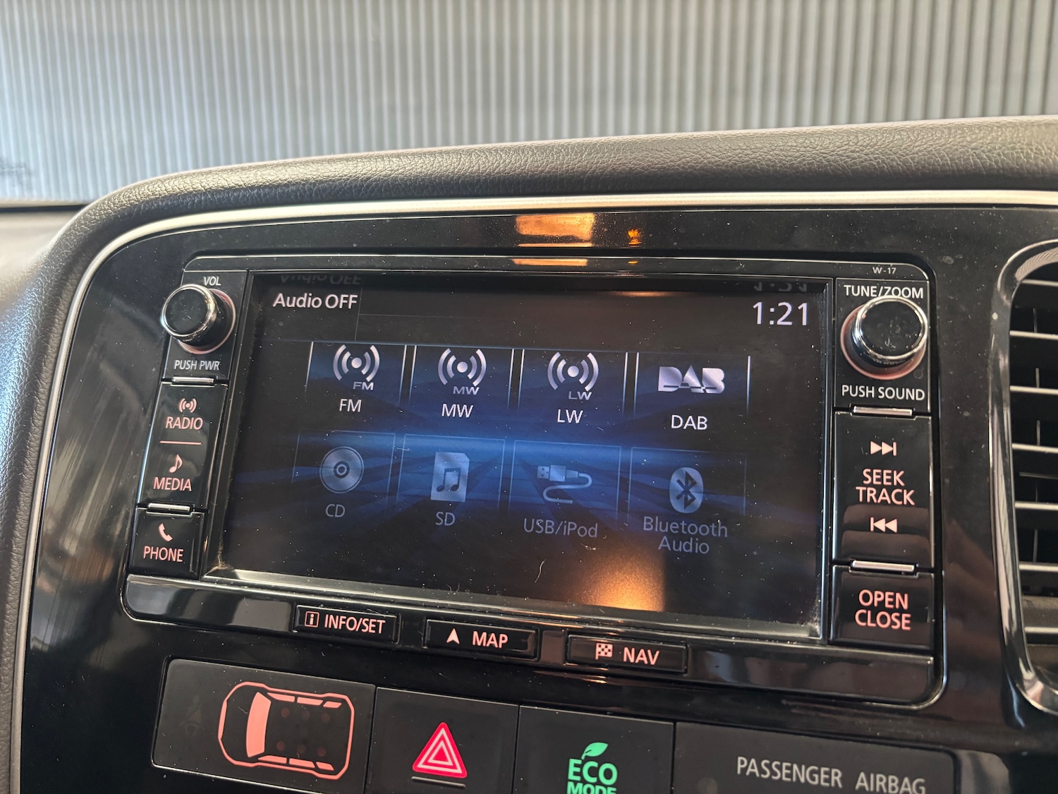 Used Mitsubishi Outlander 2017 for sale - 75999348: Photo 31