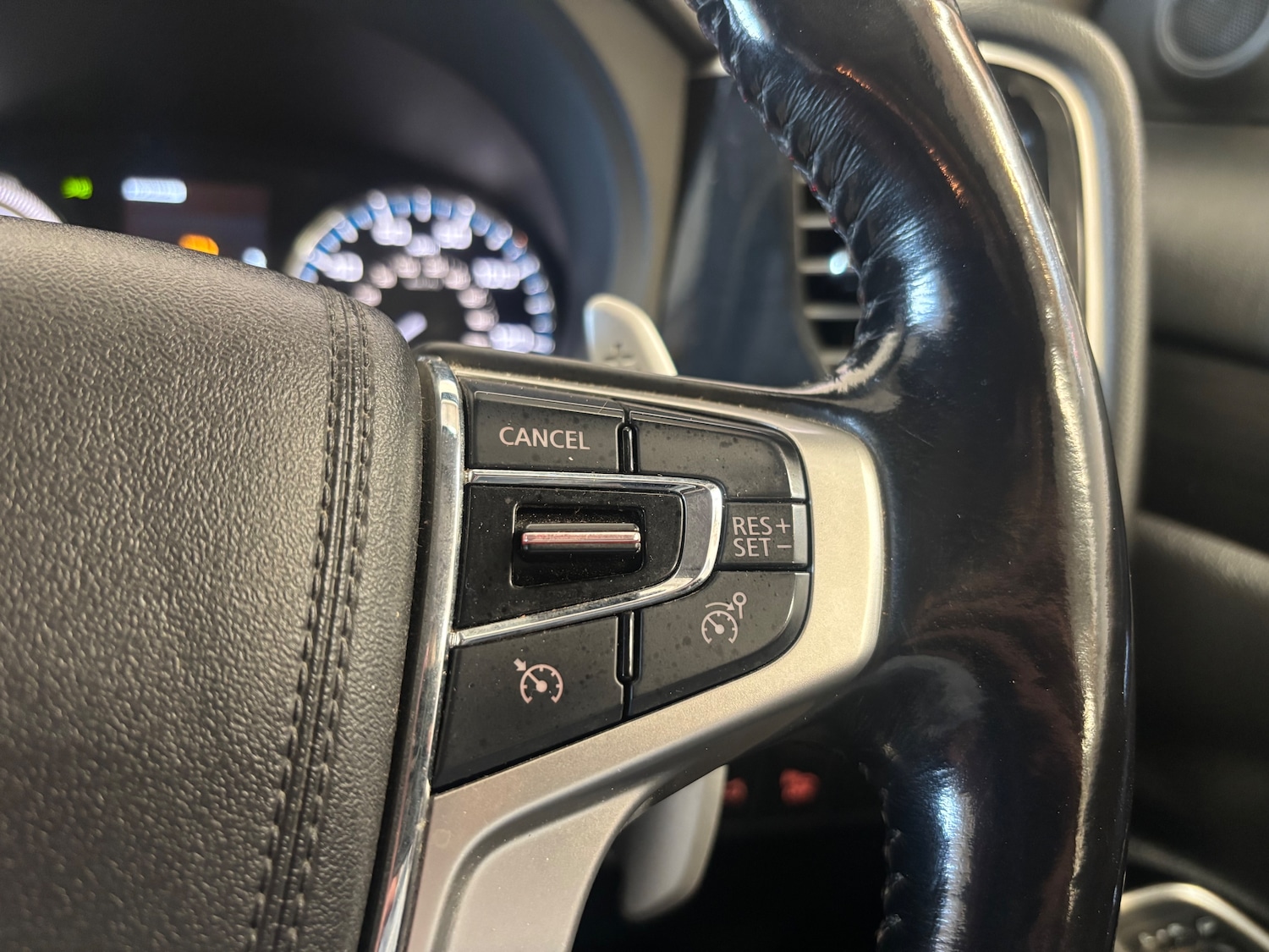 Used Mitsubishi Outlander 2017 for sale - 75999348: Photo 34