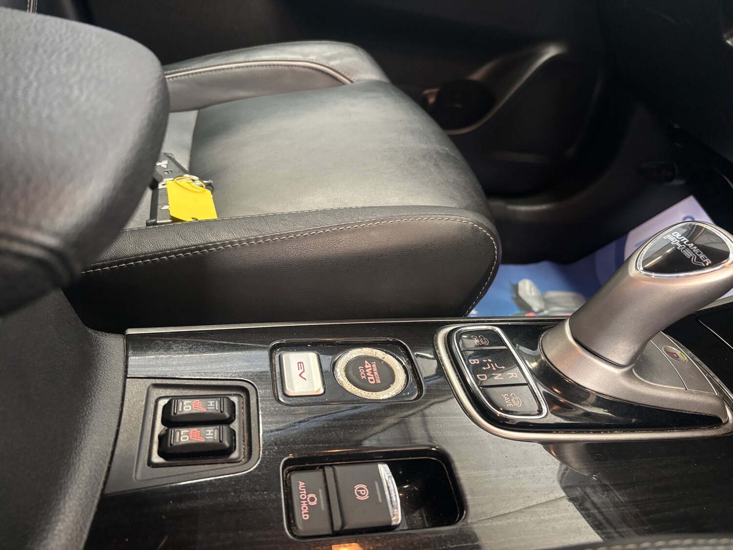 Used Mitsubishi Outlander 2017 for sale - 75999348: Photo 45