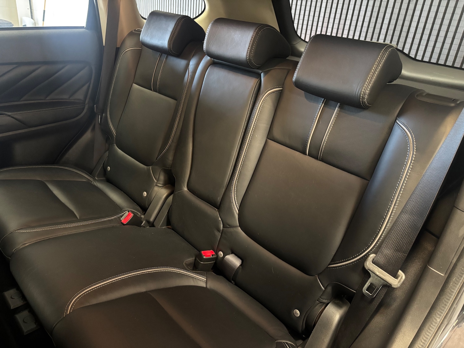 Used Mitsubishi Outlander 2017 for sale - 75999348: Photo 50