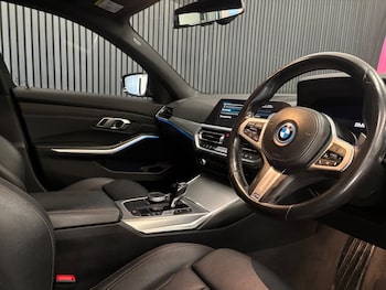 Used BMW 3 Series 2021 for sale - 76716427: Photo