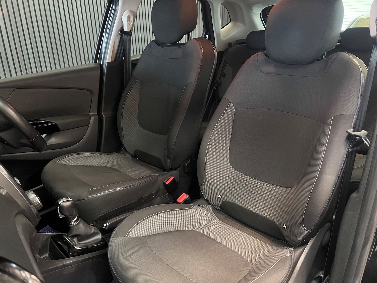 Used Renault Captur 2016 for sale - 77845484: Photo 23