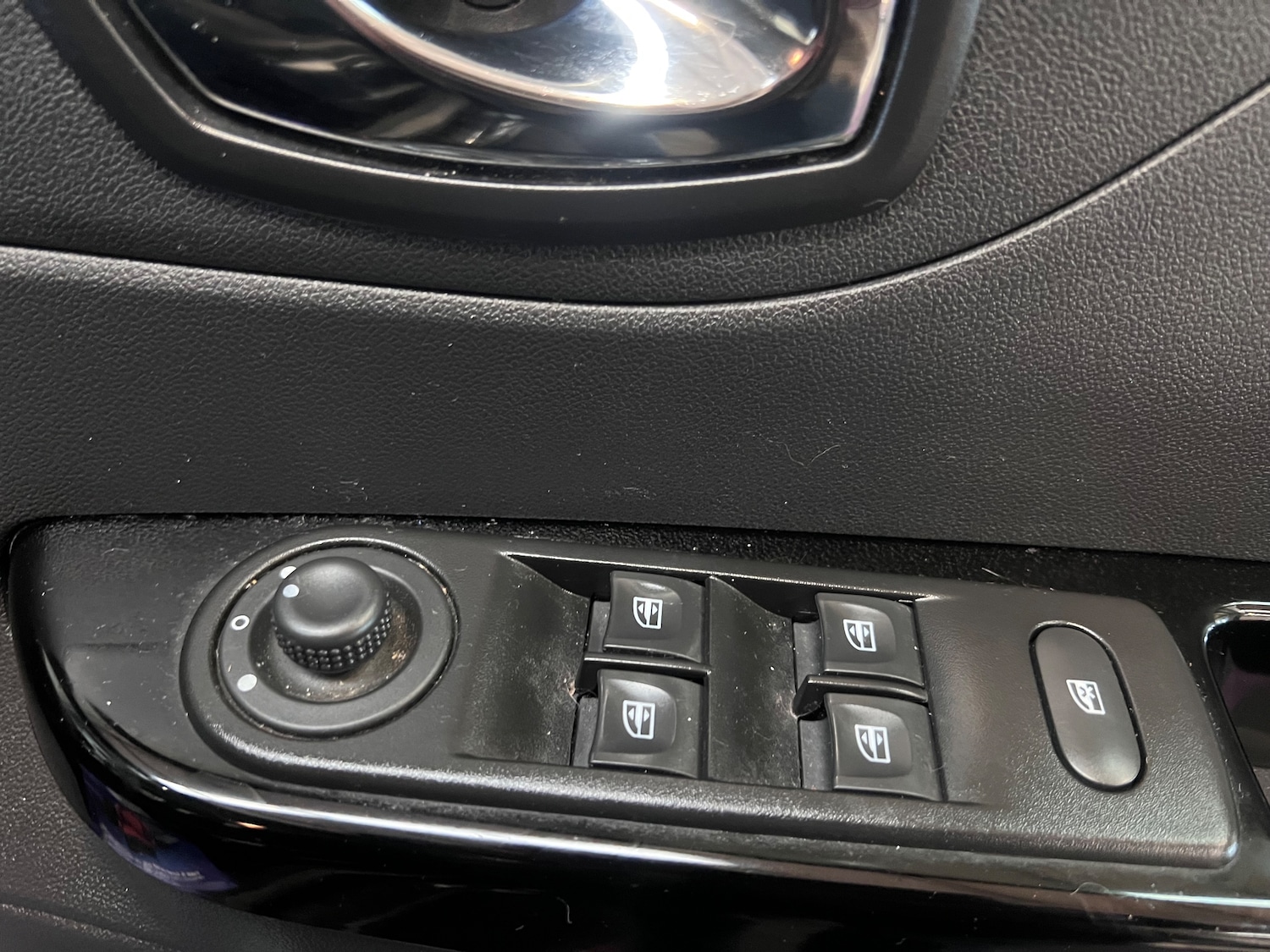 Used Renault Captur 2016 for sale - 77845484: Photo 28