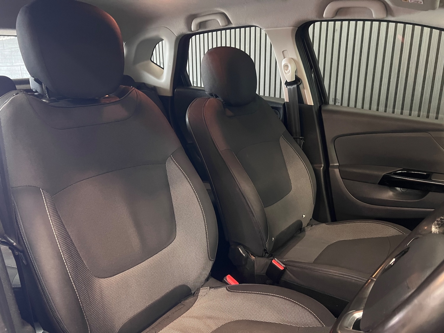 Used Renault Captur 2016 for sale - 77845484: Photo 3