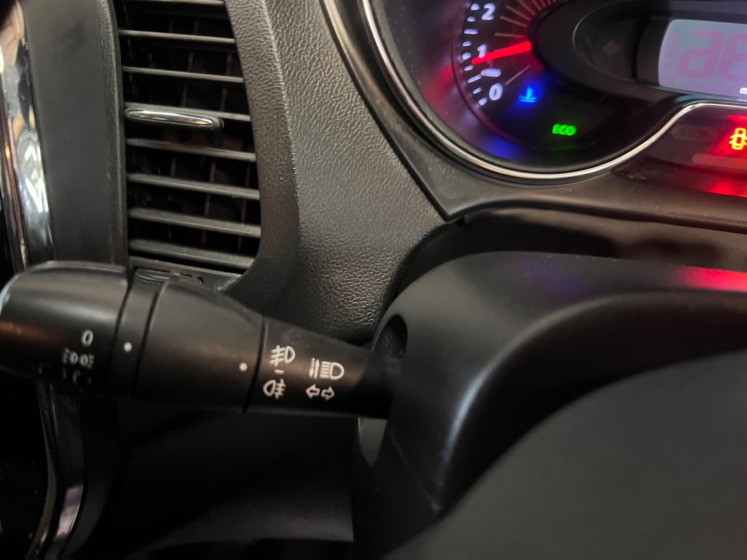 Used Renault Captur 2016 for sale - 77845484: Photo 32