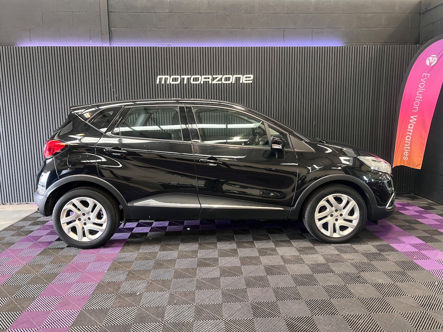 Used Renault Captur 2016 for sale - 77845484: Photo 8