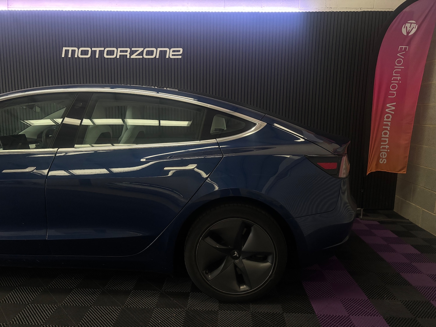 Used Tesla Model 3 2020 for sale - 76750876: Photo 9