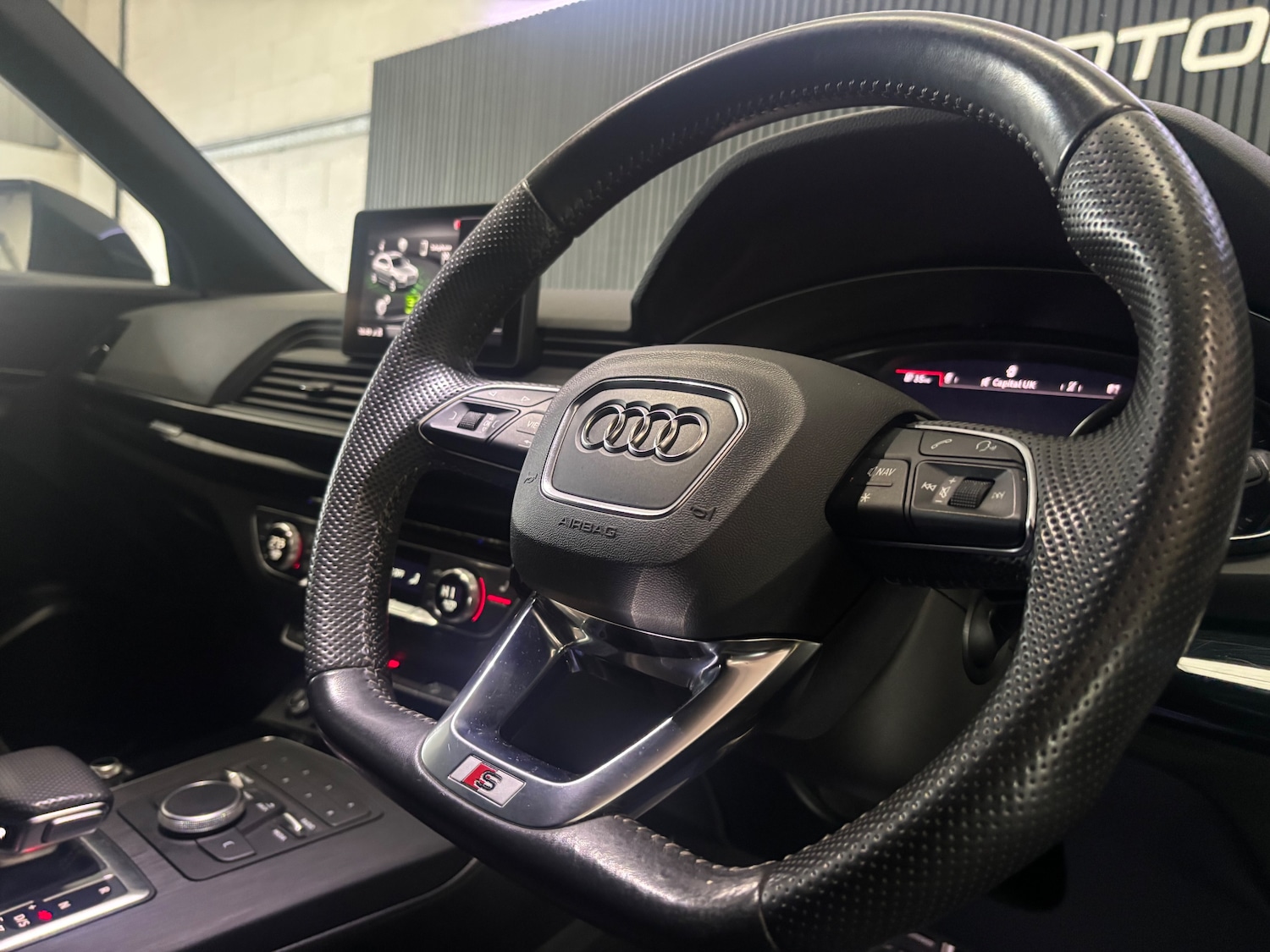 Used Audi Q5 2020 for sale - 76716408: Photo 57