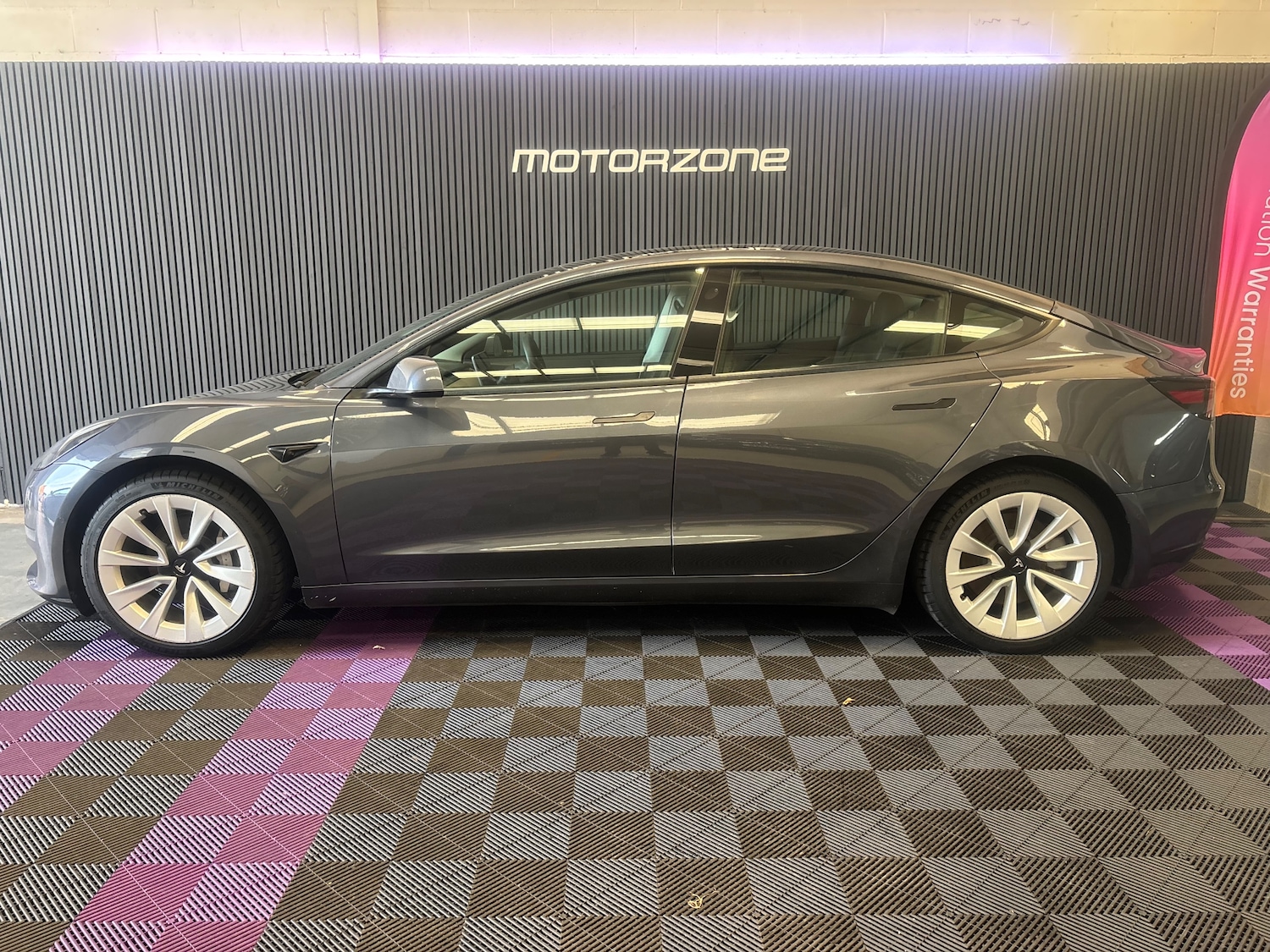 Used Tesla Model 3 2020 for sale - 76909273: Photo 10