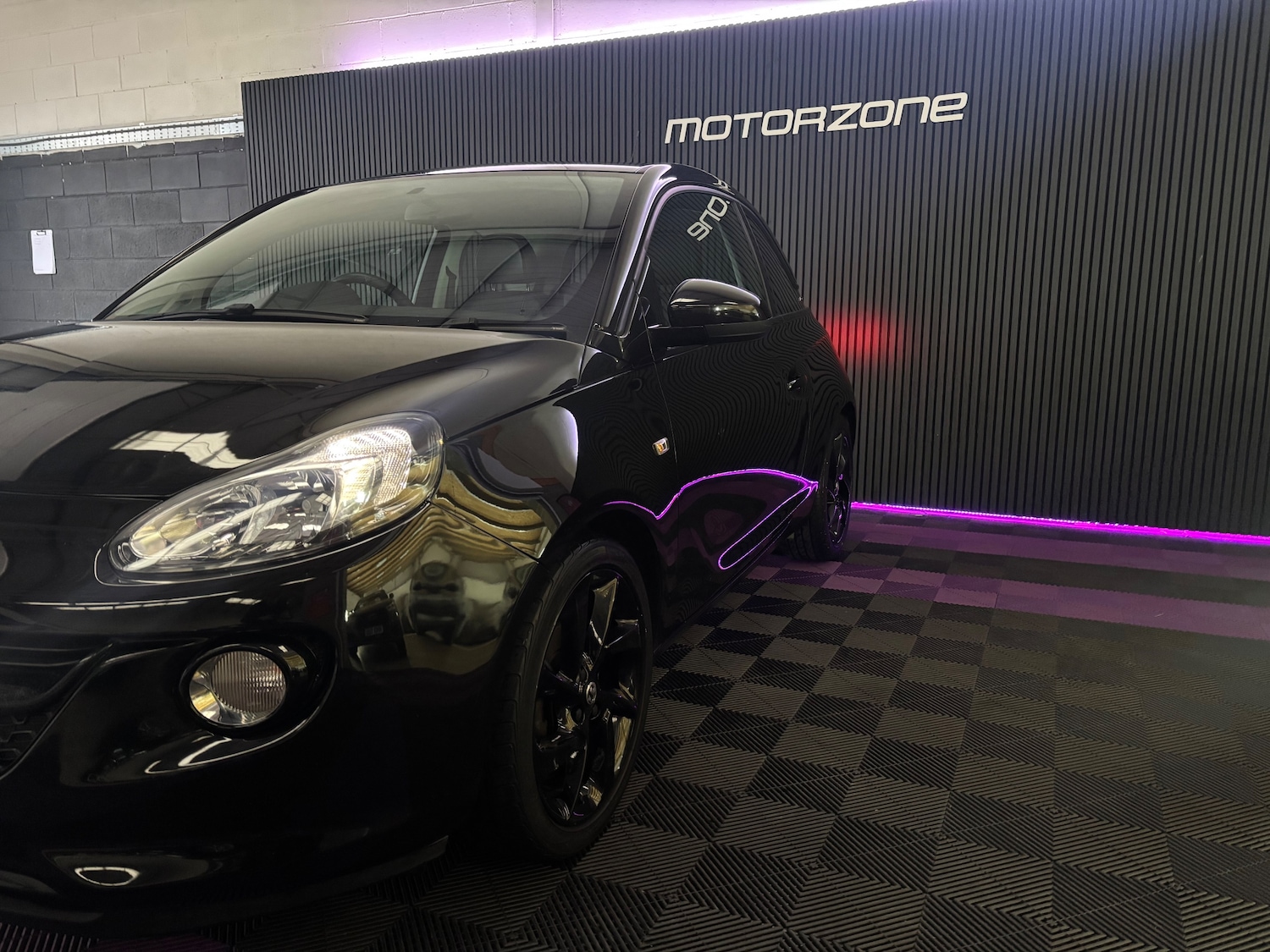 Used Vauxhall ADAM 2017 for sale - 76501201: Photo 4