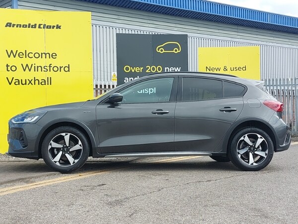 Used Ford Focus 2022 for sale - 76054125: Photo 4
