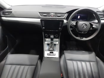 Used Skoda Superb 2023 for sale - 77051199: Photo