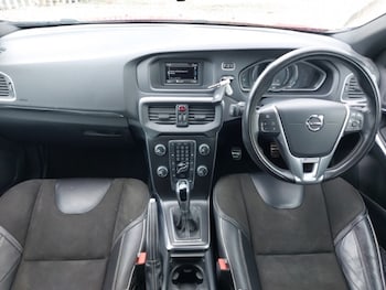 Used Volvo V40 2017 for sale - 79348059: Photo