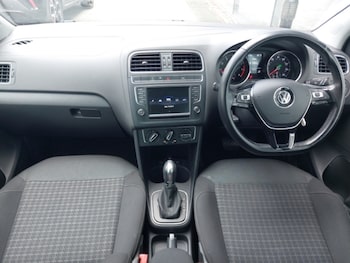 Used Volkswagen Polo 2017 for sale - 79070490: Photo