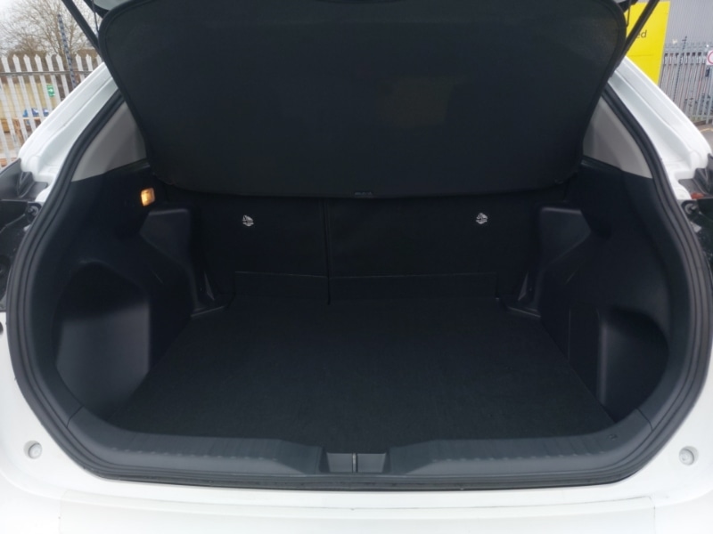 Used Toyota Yaris Cross 2022 for sale - 76970674: Photo 8