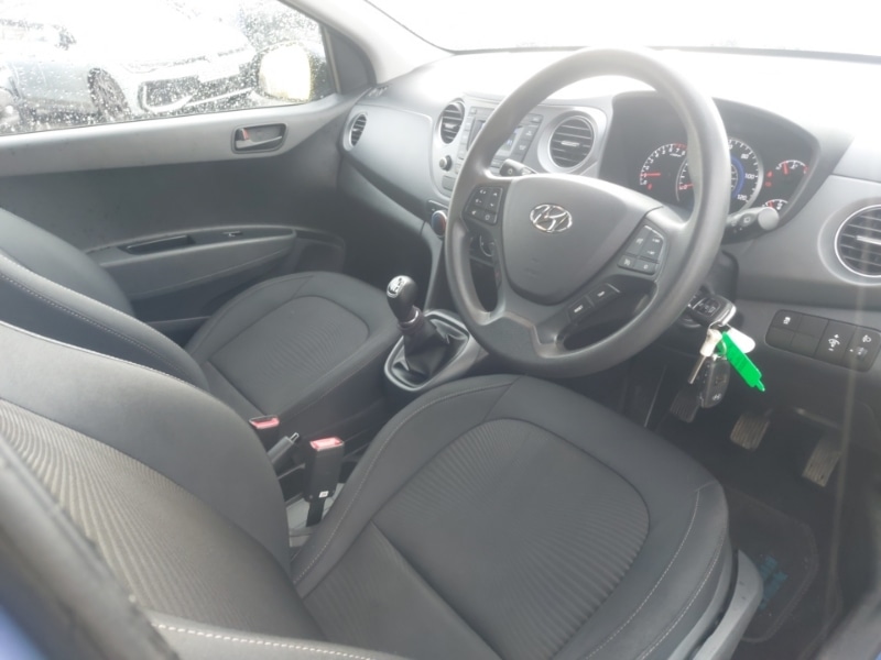 Used Hyundai i10 2018 for sale - 77644321: Photo 18