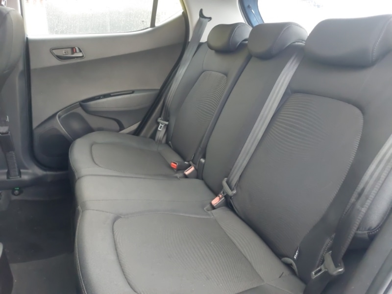 Used Hyundai i10 2018 for sale - 77644321: Photo 6