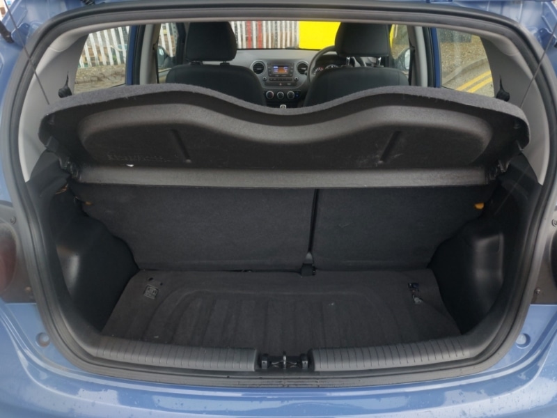 Used Hyundai i10 2018 for sale - 77644321: Photo 8