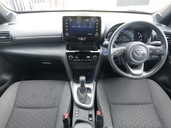 Used Toyota Yaris Cross 2022 for sale - 77299881: Photo