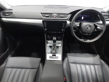 Used Skoda Superb 2023 for sale - 77252502: Photo