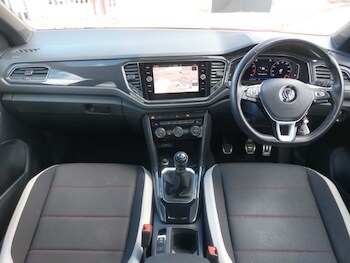 Used Volkswagen T-Roc 2018 for sale - 75926261: Photo