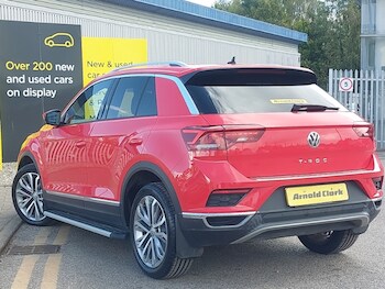 Used Volkswagen T-Roc 2018 for sale - 75926261: Photo
