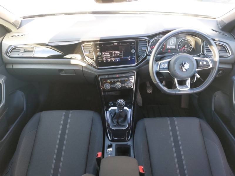 Used Volkswagen T-Roc 2021 for sale - 77264871: Photo 2