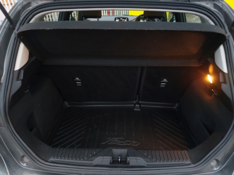 Used Ford Fiesta 2018 for sale - 77141902: Photo 8